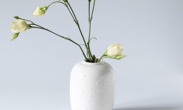 White Flower Vase With Dotted Texture Dot Vase Ceramic with proportions 1500 X 1500