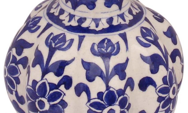 Wholesale Ceramic White Blue 7 Flower Vase In Bulk Hand in size 853 X 1200