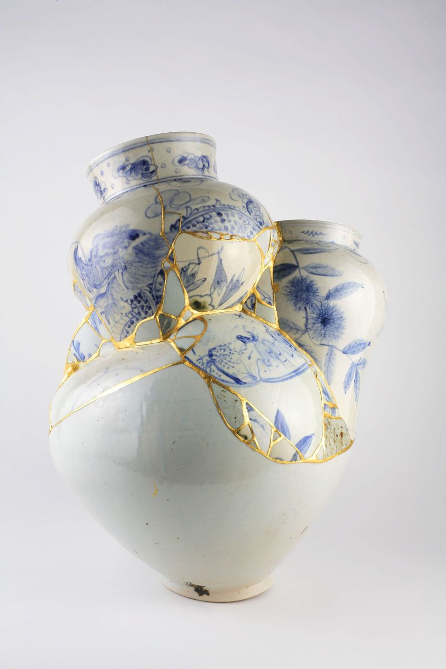 Yeesookyungs Ceramic Vases Imperfection Surprising inside dimensions 880 X 1320